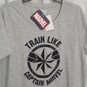 Marvel -Built like Captain Marvel- Women's 1X Short Sleeve T-Shirt Kohl's‎